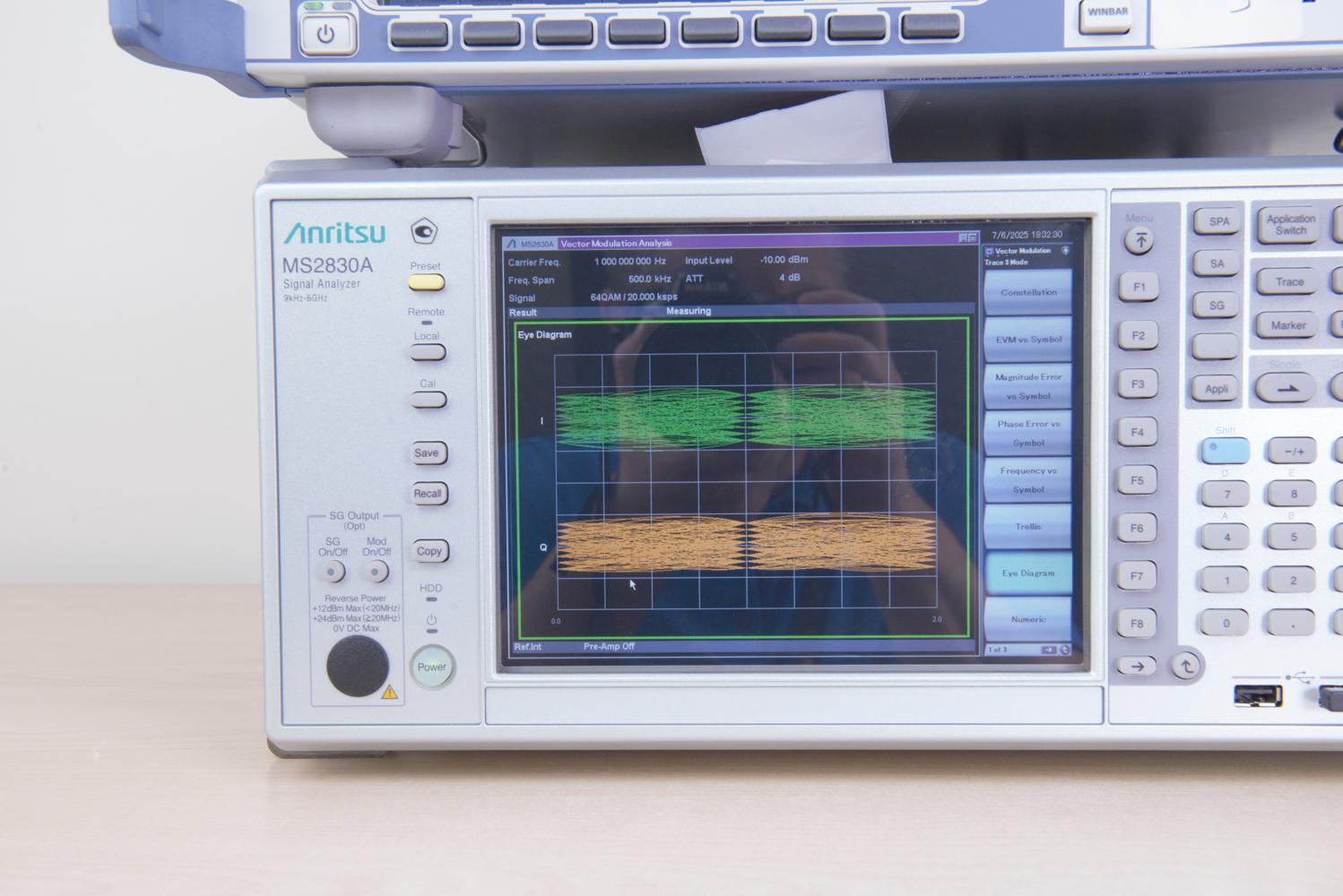 Анализатор спектра Anritsu MS2830A